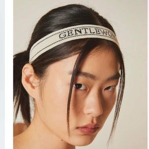 Meet your Posher, Maxine